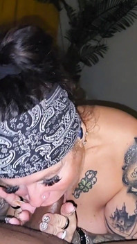 Lucky Gurl Hollee Huntress Sidequest - Hotwife Gives the Best POV Blowjob