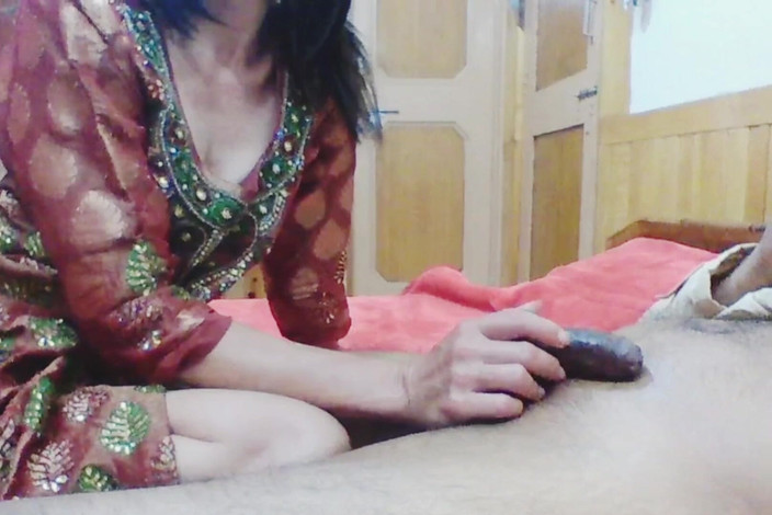 Bolly Karma: ふしだらな義理の妹とのお泊まり会の楽しみ