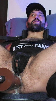 Ricky Cage tháng 2 năm 2026 Live Cam Show - Tech Jock đội mũ và vớ bị đập máy