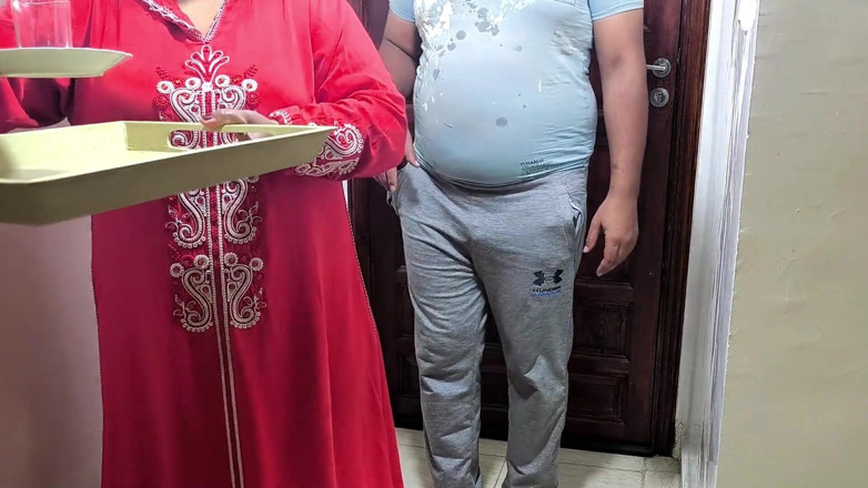 Arabic Bbw: W domu