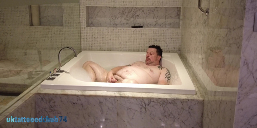 uktattooedchub74: In the Big Bath Having a Wank