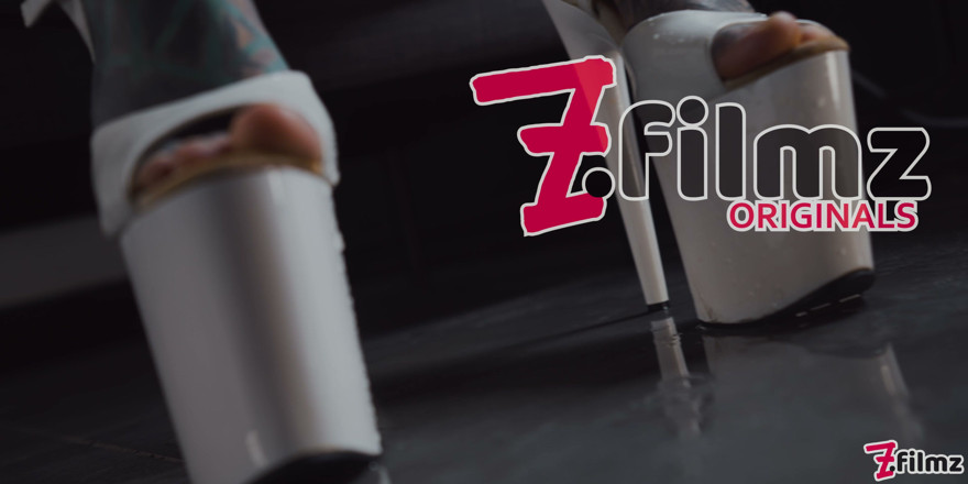 Z-Filmz: Big Squirt From Tattoo Girl in High Heels - Hard Anal...