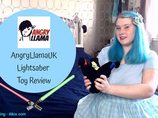 Alice Mayflower Productions: Volledige video - NSFW AngryllamaUK lightsaber speelgoed review