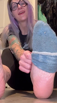 Fuzzy Sweaty Sock Removal
