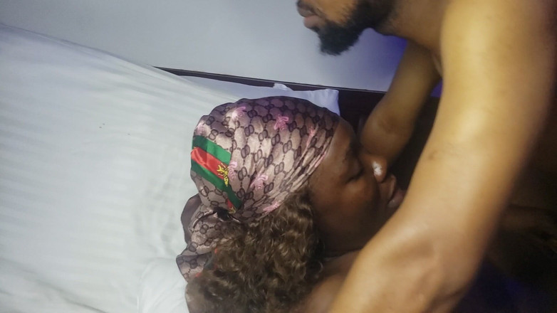 Creamyshuga: 浪漫，爱情制作，与妻子的色情和真实性爱