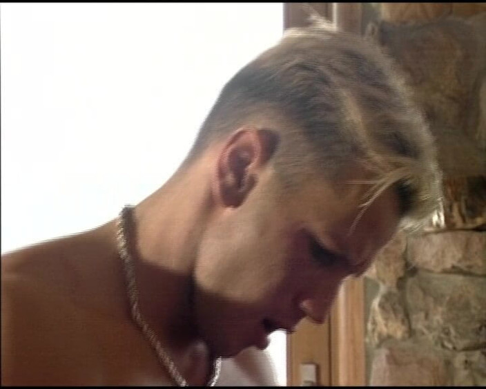 Deutsche Frauen: Sie ist ein deutsches schätzchen, das zwei schwänze gleichzeitig befriedigen...