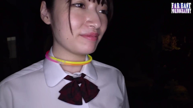 Far East pornography: Wet-mark vaga mentre lascia un sentiero scintillante ovunque si spoglia...