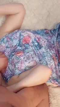 Amatör sarışın olgun evli kadın Selena oral seksin tadını çıkarıyor