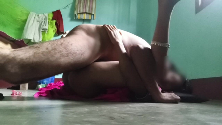 Pumi: Choti Bhabi Ke Sath Chuday Video Banaya
