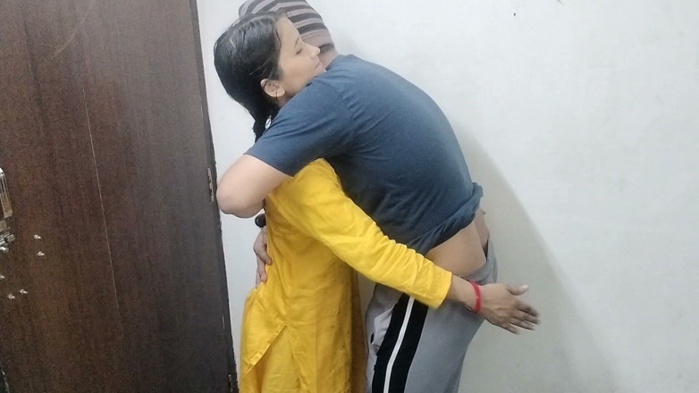 Indian Muslim Couple: Жена дези возвращается, жара, ее муж знает ее шаловливую сторону
