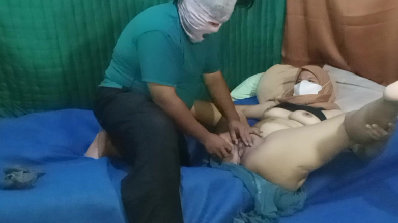 Babang endut: Šukání a lízání milf kundičky Indonésie