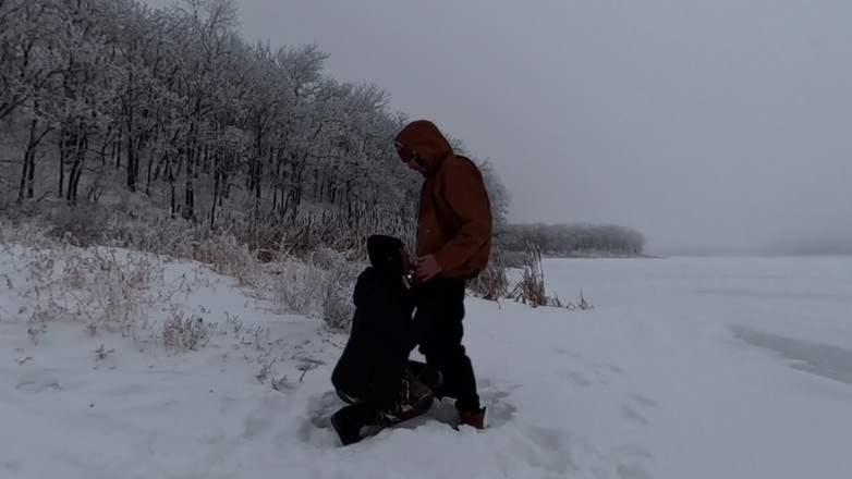 Mya Lane: Beccato 3 Volte a Scopare Fuori