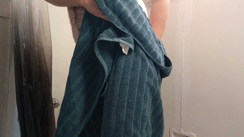 Hairy Cubb: Ayah tiri gemuk ini lagi asik mandi bareng sampai muncrat