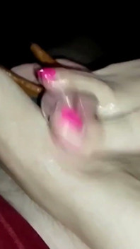 Footjob chậm rãi và gợi cảm với guốc gỗ POV!