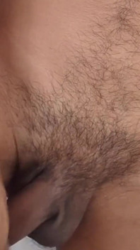 흑인 대물 자지 스탠딩 워크를 자르는 머리