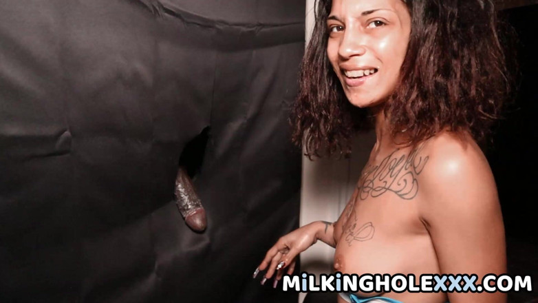 MILKEDXXX: 글로리홀을 통해 하드한 흑인 대물 자지 착유