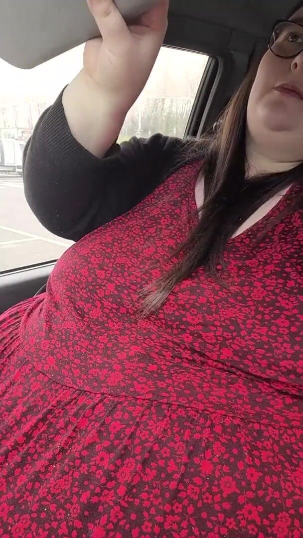SSBBWLadyBrads: LadyBrads vs burger king