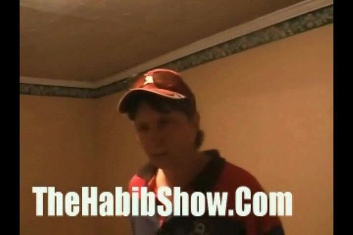The Habib Show: Tupac si scopa delle fiche bianche nella lavanderia