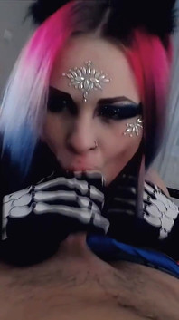 Svůdný mladý Succubus přišel sát moji duši