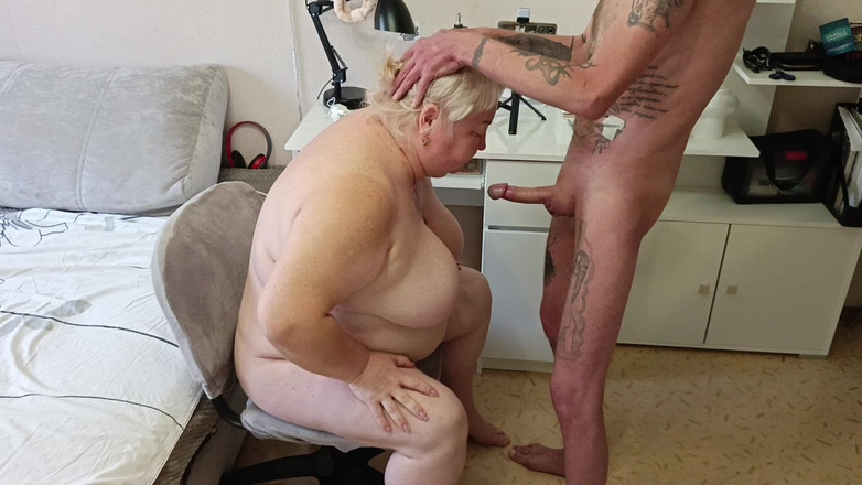 Zona901: Vecina le encanta sentir mi semen caliente y espeso llenando...