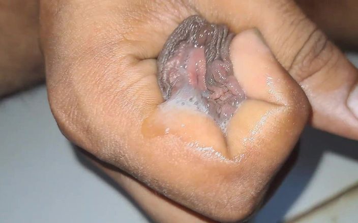 Desi_Porn_India: 我试图自慰独奏