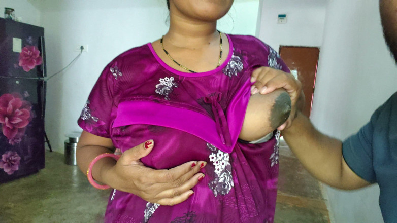 Premi pooja: 인도 가슴 비디오 - Pahli Bar Dheere Devar Aur Bhabhi - 힌디어 빠는 Dehati Bhabhi