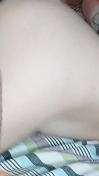 義理の妹が私の太いチンポをしゃぶる