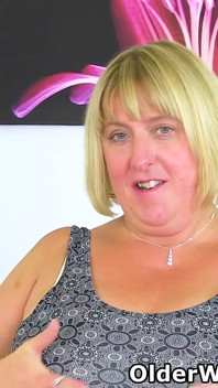 Brytyjska gruba milf melony Marie została zbudowana dla przyjemności