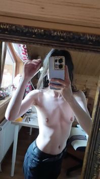 Playing with Mirror