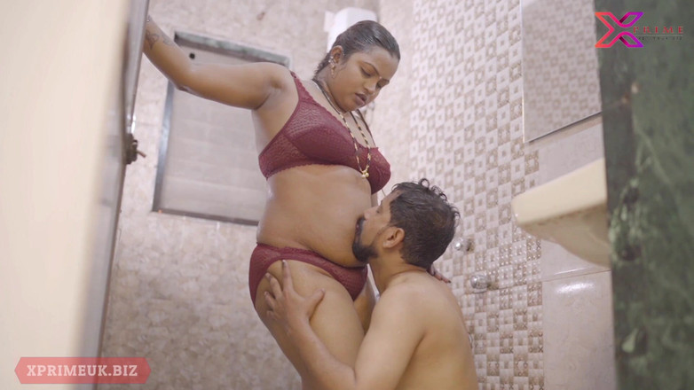 Creative Pervert: 美しいインドのバービハードコアロマンチックセックスをバスルームで