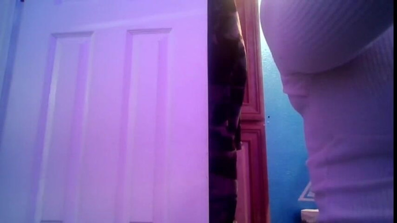 Zoey Portland: Una ragazza arrapata si sgrilletta la figa quando l'uomo non...