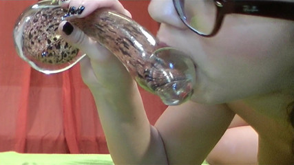 Real German Amateurs: Hot babe needs two cocks!