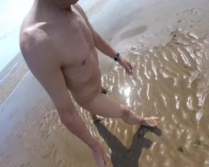 Andy: Playa a dunas de arena y espalda