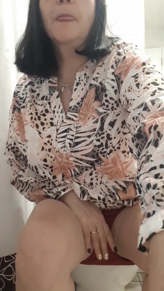 Mommy big hairy pussy: Ibu tiri melancap dalam rahsia