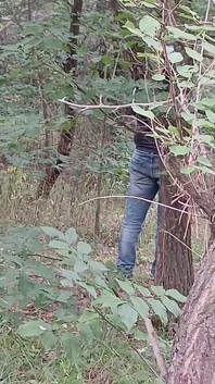Nossa terceira namorada fica assistindo no parque para que ninguém nos pegue fazendo sexo