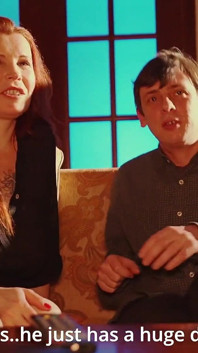 Nedívejte se na porno spolu se svou macechou!