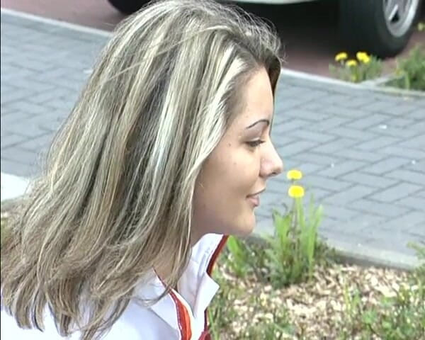 Deutsche Damen: Enorme lading in gezicht voor een hete blonde Duitse babe...