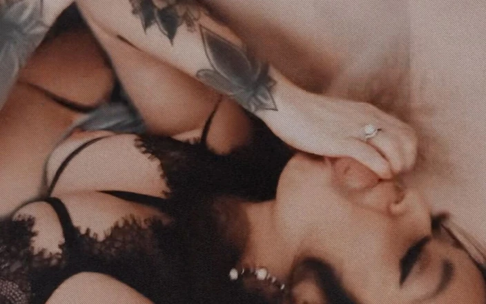 Janes Bedroom: How Many Licks Does It Take