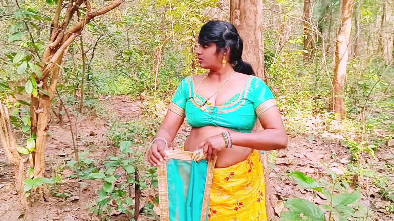 Telugu honey lips: Làm tình trong rừng ngoài trời. Ấn Độ bhabi đụ con cặc nhỏ...