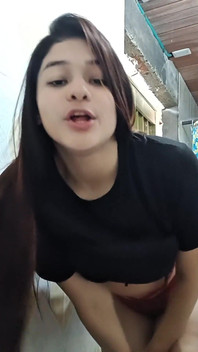 Porn Actress Shows Her Big Ass