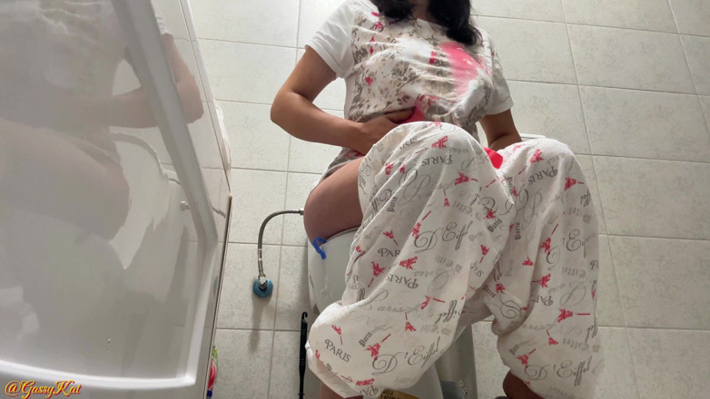 GassyKat: Sezonul de toaletă zilnică 3 episodul 7