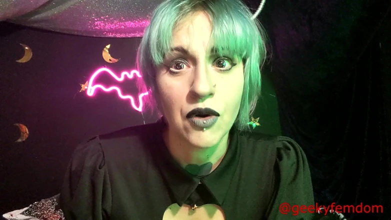 Geeky Femdom: La purga - muñeca para bebé