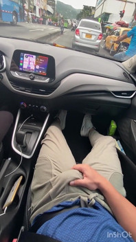 O Uber fica quente e eu o convido para minha casa