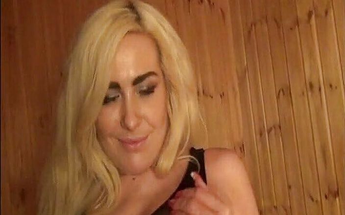 Flash Model Amateurs: Pov sex action in sauna with amazing MILF