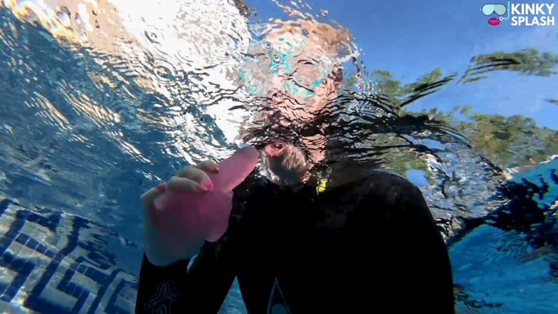 UKCuteGirl Lucy Lauren: Wetsuit Underwater Dildo Blowjob - Neoprene Masked Suck Slut