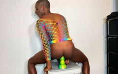 MerlinMystique: ダブルトラブル:マーリン対2ビッグディルドビッグ射精