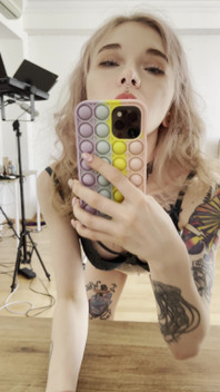 How do you like my lacy lingerie? 