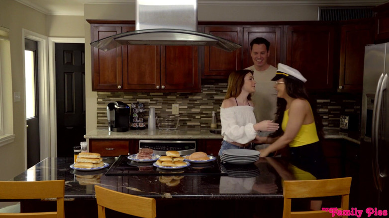 My family pies: Persetubuhan keluarga hari ke-4 bulan juli - s3:e3