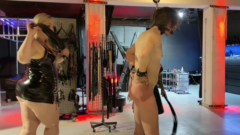 Domina Dark: Prețul unei ejaculări feminine