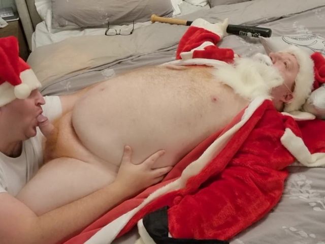 Stepson Sucks Santa Claus (Brummieboi89)